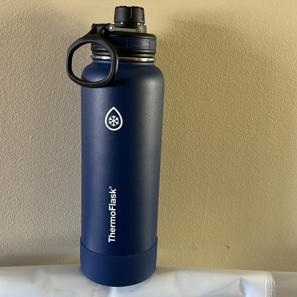 ThermoFlask With Straw Lid - Picture 3 of 8